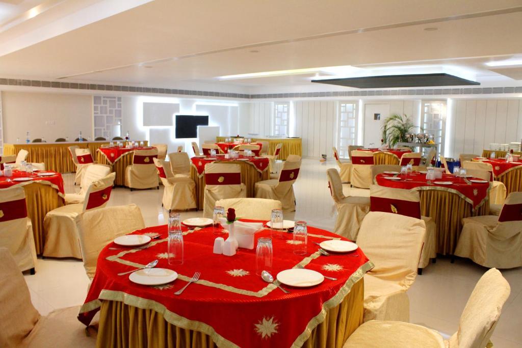 Rose Valley Orbit Hotel Siliguri Eksteriør billede